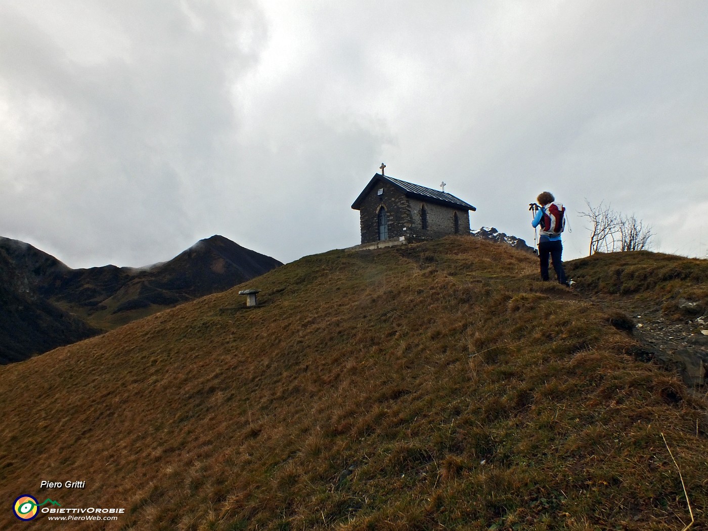 24 Alla Chiesettta della Manina (1821 m).JPG